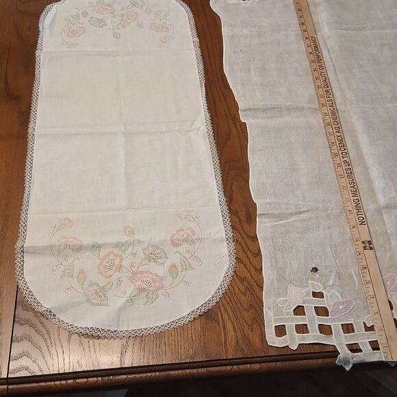 Vintage Bundle Of 2 Linen & Lace Table Runners - Picture 5 of 7